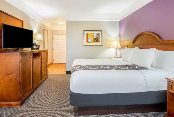  - La Quinta Inn & Suites Gainesville