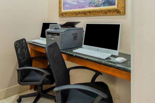 Conference Area - La Quinta Inn & Suites Gainesville