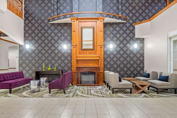  - La Quinta Inn & Suites Gainesville