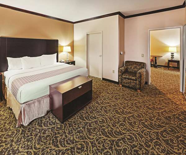 Suite - La Quinta Inn & Suites Burleson