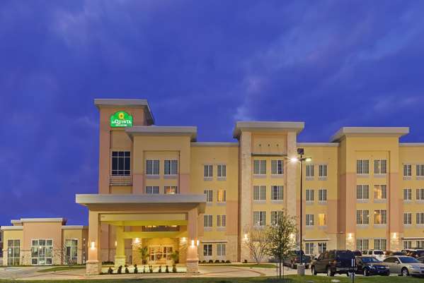 Exterior view - La Quinta Inn & Suites Burleson