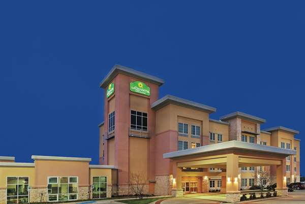 Exterior view - La Quinta Inn & Suites Burleson