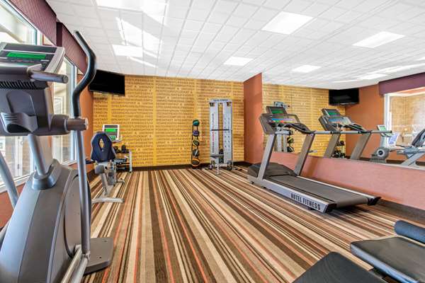 Fitness/ Exercise Room - La Quinta Inn & Suites Burleson