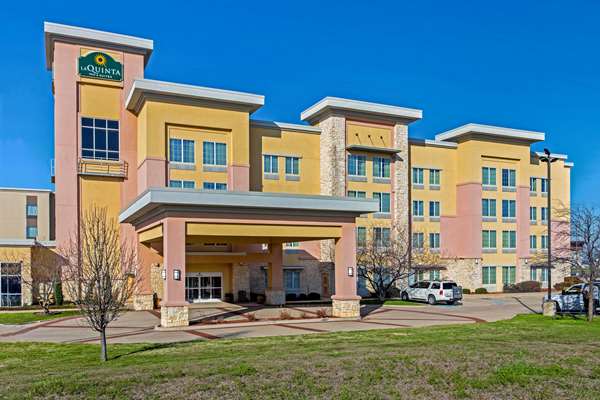 Exterior view - La Quinta Inn & Suites Burleson