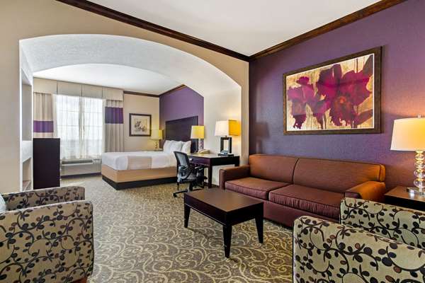 Suite - La Quinta Inn & Suites Burleson