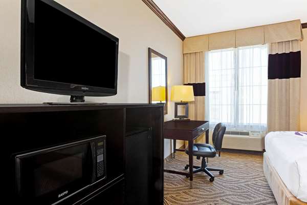  - La Quinta Inn & Suites Burleson