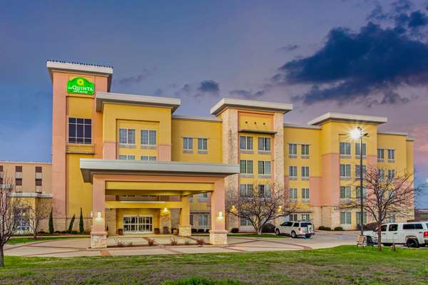 Exterior view - La Quinta Inn & Suites Burleson