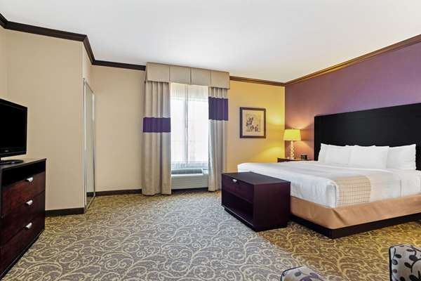 Suite - La Quinta Inn & Suites Burleson
