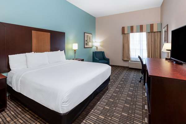  - La Quinta Inn & Suites Lake Worth - I-820, Exit 9 & 10A