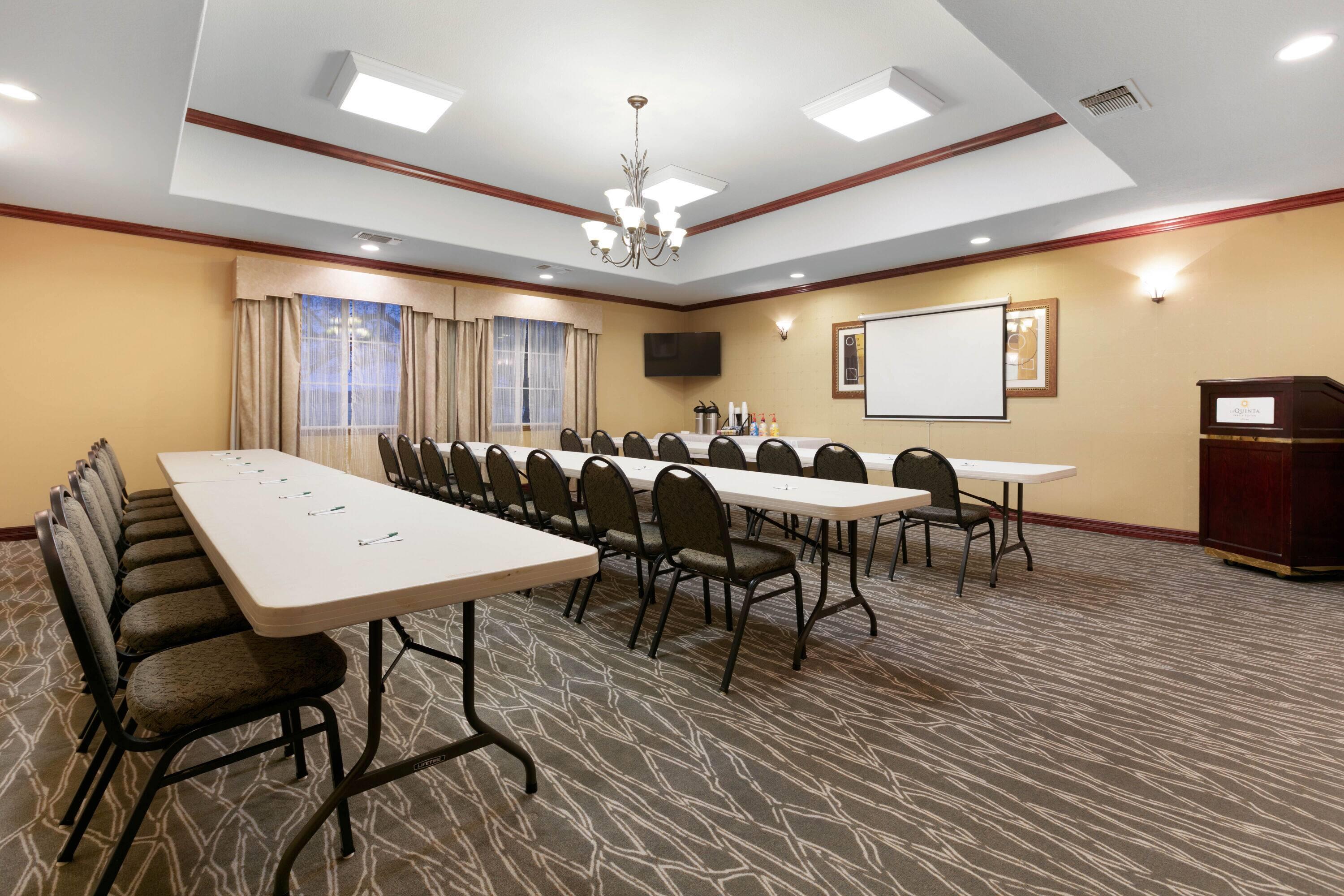 Meeting Room | La Quinta Inn & Suites by Wyndham Lindale