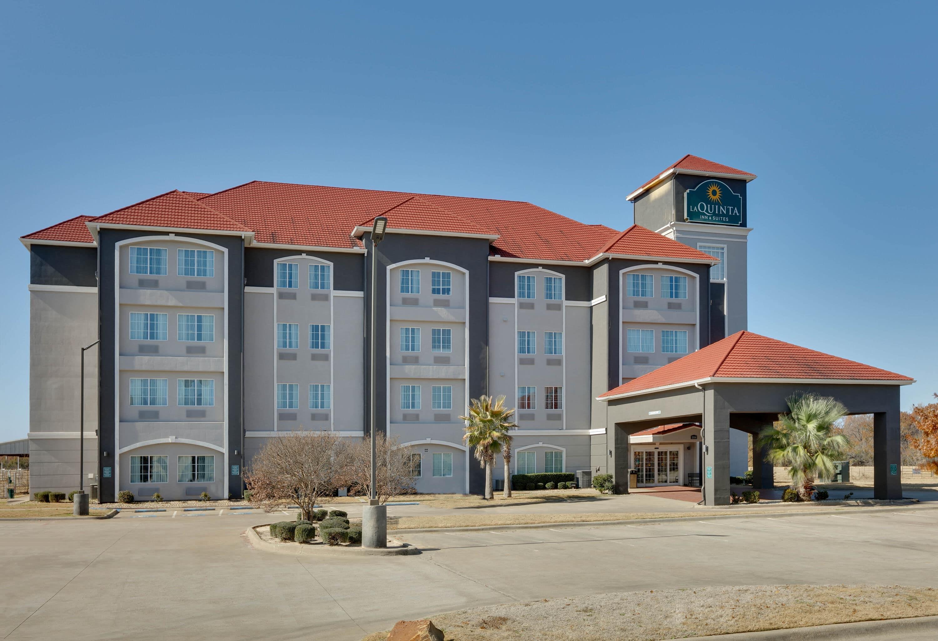 Exterior | La Quinta Inn & Suites by Wyndham Lindale