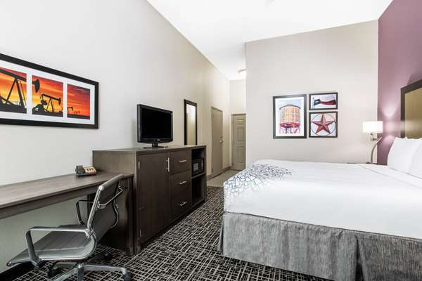  - La Quinta Inn & Suites Hillsboro