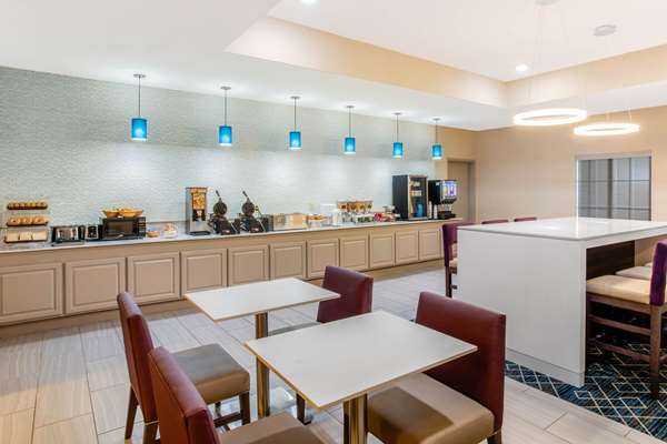  - La Quinta Inn & Suites Hillsboro