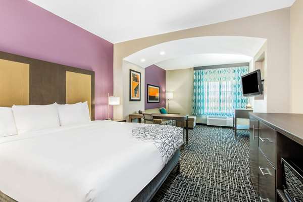  - La Quinta Inn & Suites Hillsboro