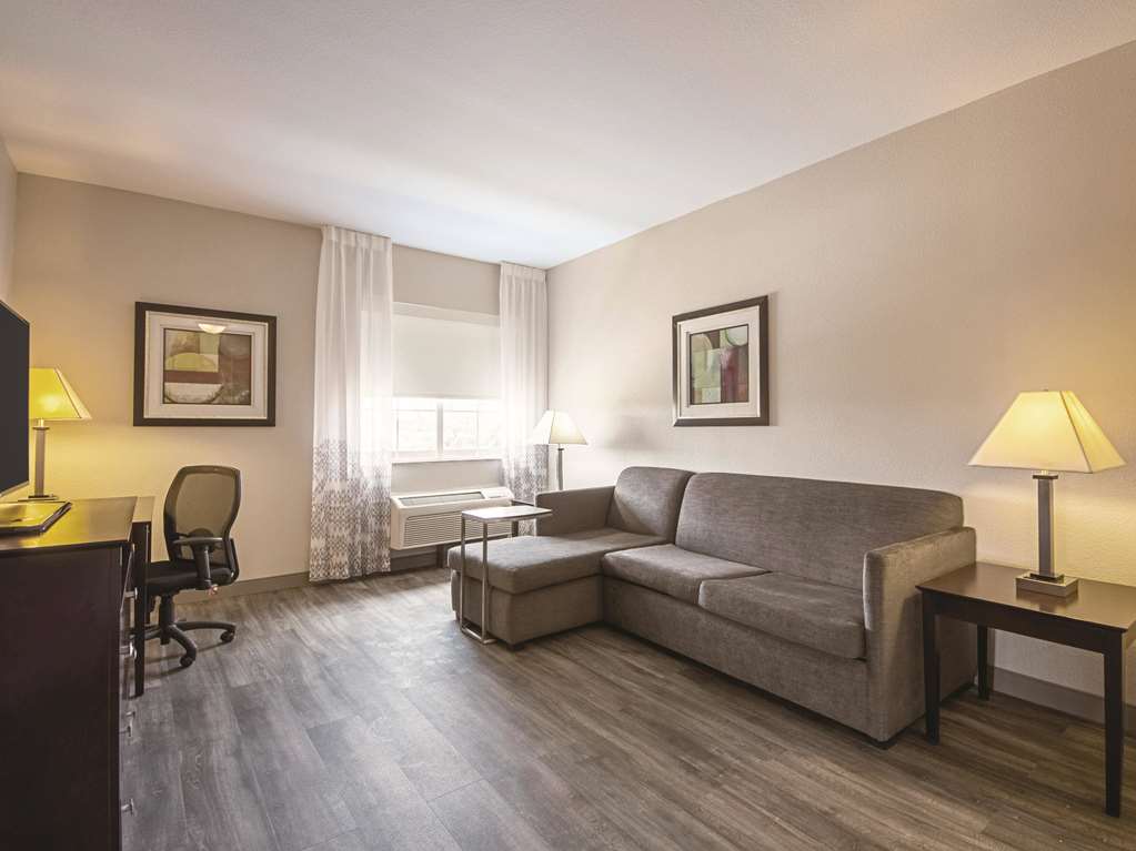 LA QUINTA INN STE MCKINNEY-guestroom-Guest Room,Suite,On-Site.jpg