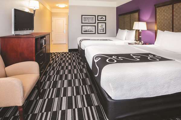  - La Quinta Inn & Suites DeSoto