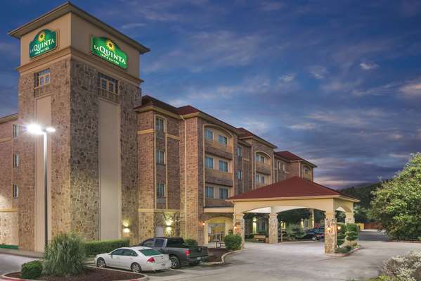 Exterior view - La Quinta Inn & Suites DeSoto
