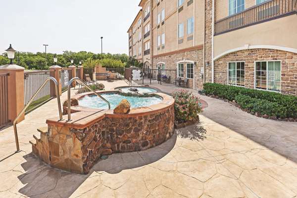 Pool - La Quinta Inn & Suites Allen