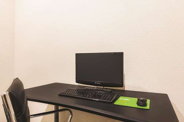 Conference Area - La Quinta Inn & Suites Allen