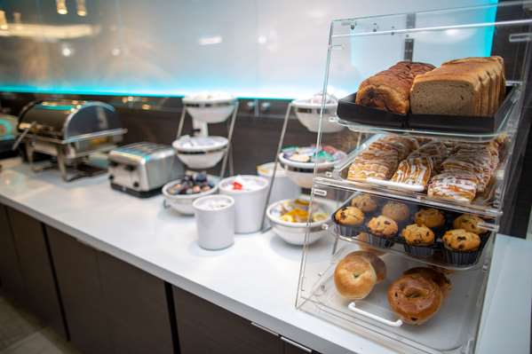  - La Quinta Inn & Suites Normandy Houston - I-10, Exit 778 & 778B