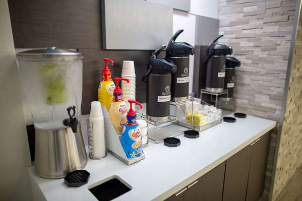  - La Quinta Inn & Suites Normandy Houston - I-10, Exit 778 & 778B