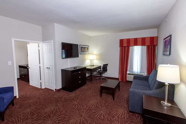 Suite - La Quinta Inn & Suites Normandy Houston - I-10, Exit 778 & 778B