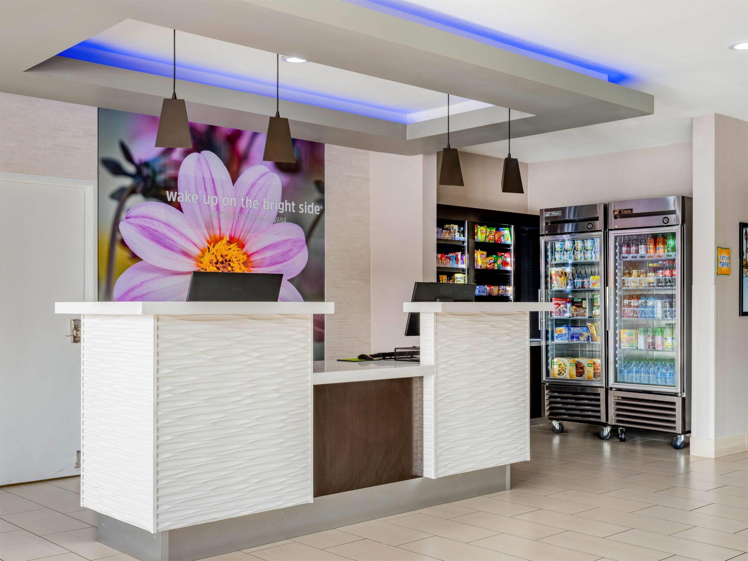 Reception | La Quinta Inn & Suites by Wyndham NW Tucson Marana