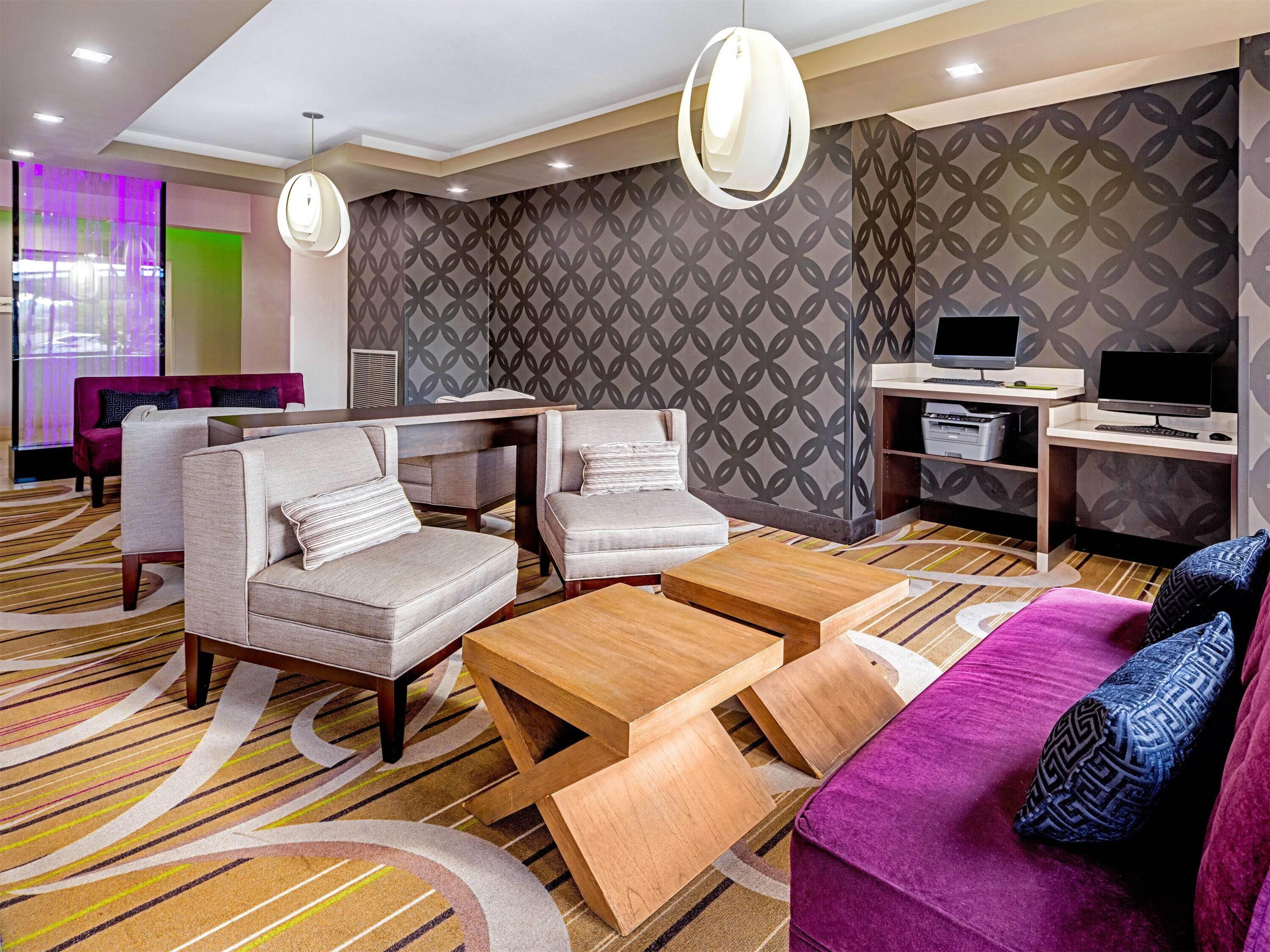 Lobby | La Quinta Inn & Suites by Wyndham NW Tucson Marana