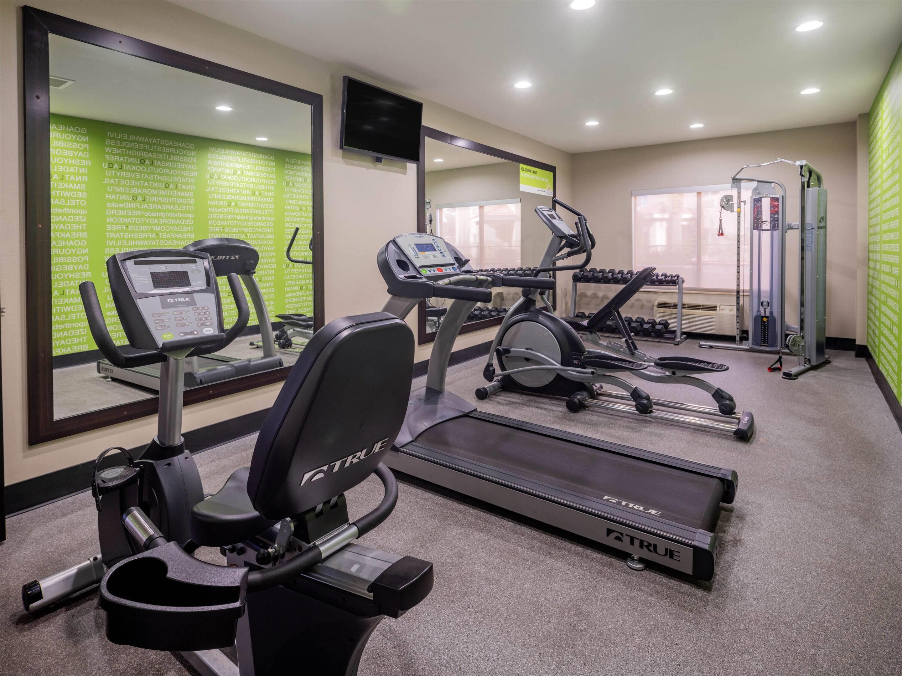 Health club fitness center gym | La Quinta Inn & Suites by Wyndham NW Tucson Marana