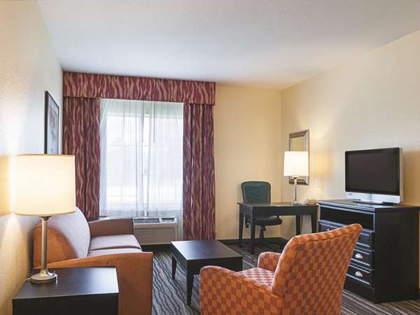 Suite - La Quinta Inn & Suites Slidell - I-12, Exit 80
