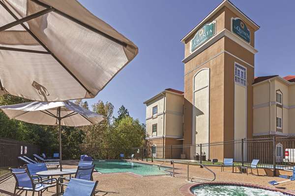 Pool - La Quinta Inn Palestine