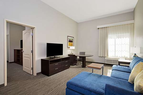 Suite - La Quinta Inn Palestine