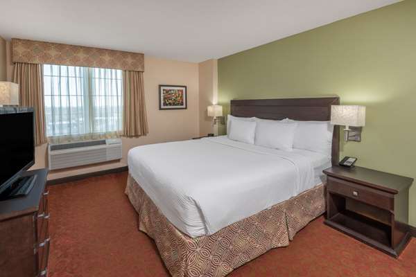 Suite - La Quinta Inn Medical Center San Antonio - I-10, Exit 562