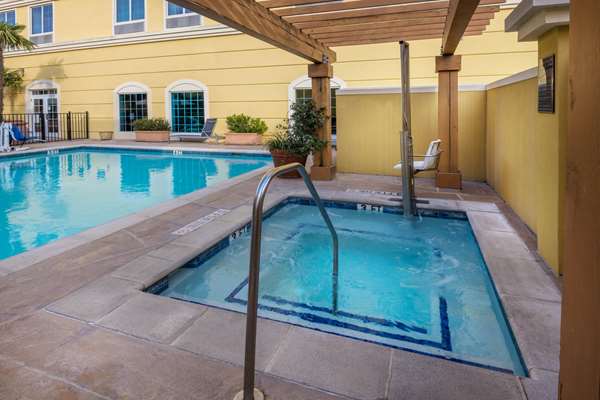Pool - La Quinta Inn Medical Center San Antonio - I-10, Exit 562