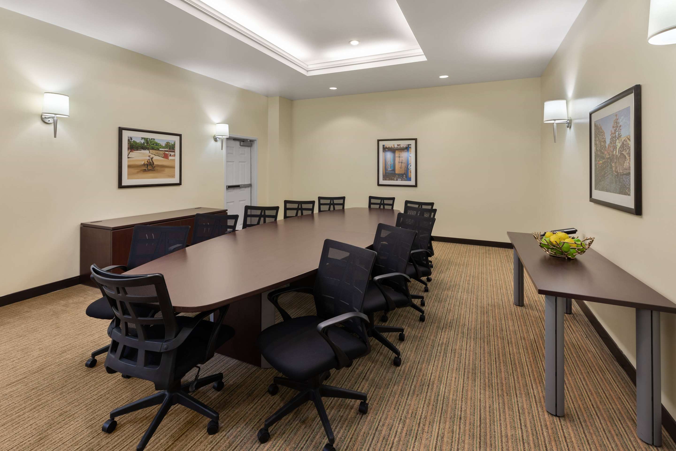 Meeting Room | La Quinta Inn & Suites by Wyndham San Antonio Medical Ctr NW