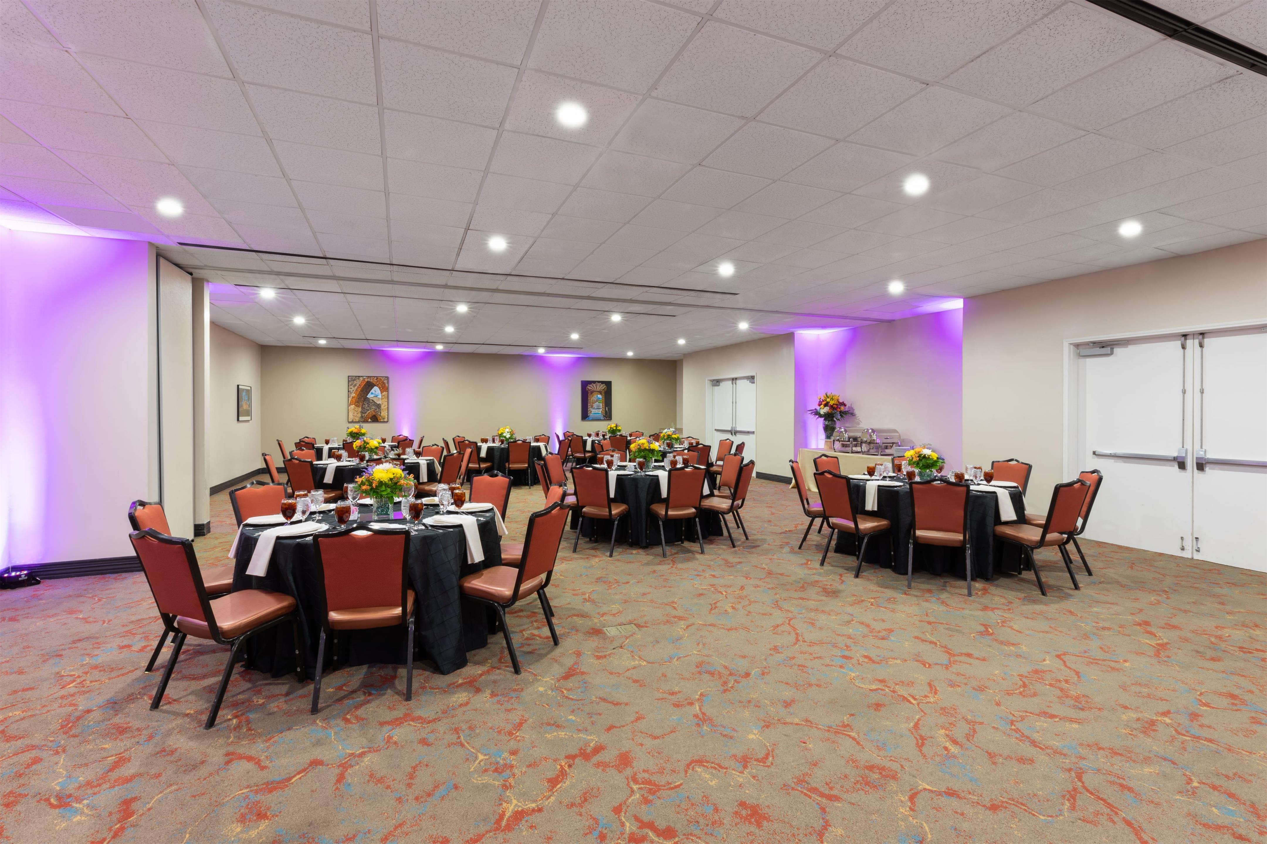 Meeting Room | La Quinta Inn & Suites by Wyndham San Antonio Medical Ctr NW