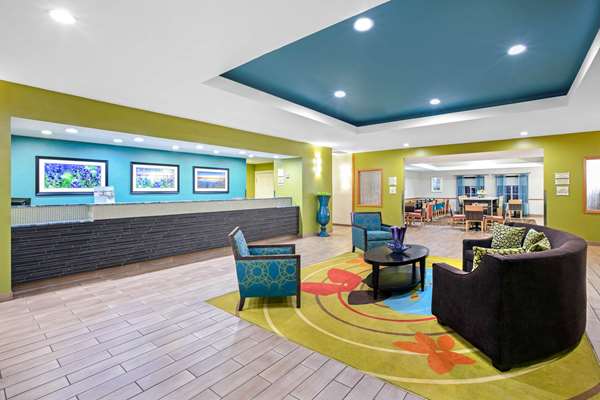  - La Quinta Inn & Suites Paris