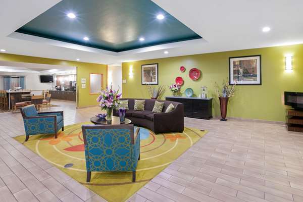  - La Quinta Inn & Suites Paris