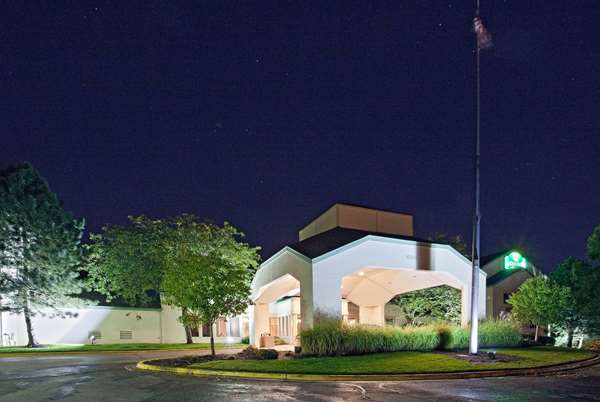 Exterior view - La Quinta Inn & Suites Overland Park