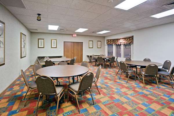  - La Quinta Inn & Suites Overland Park