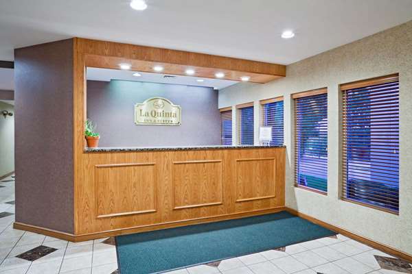  - La Quinta Inn & Suites Overland Park