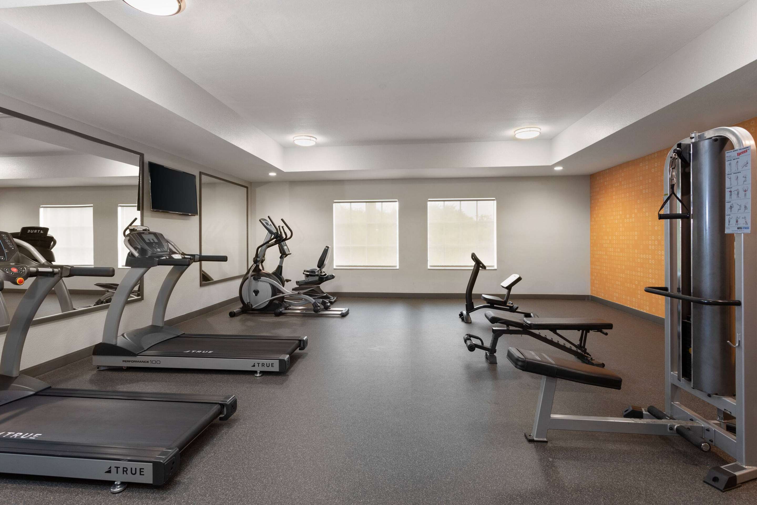 Health club fitness center gym | La Quinta Inn & Suites by Wyndham Ft. Pierce