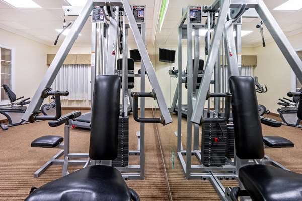 Fitness/ Exercise Room - La Quinta Inn & Suites Magnolia