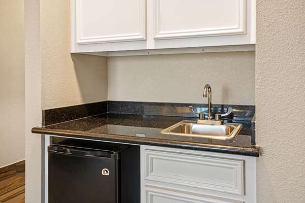 Suite - La Quinta Inn & Suites Magnolia