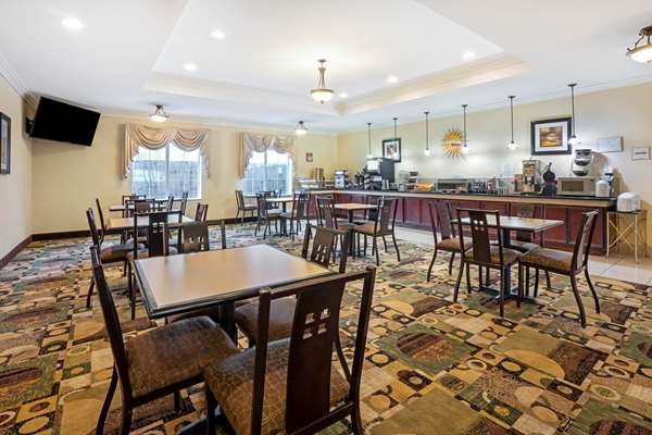  - La Quinta Inn & Suites Magnolia