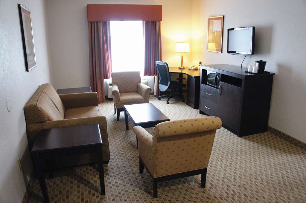 LA QUINTA INN STE ORANGE-guestroom-Guest Room,Suite,On-Site.jpg