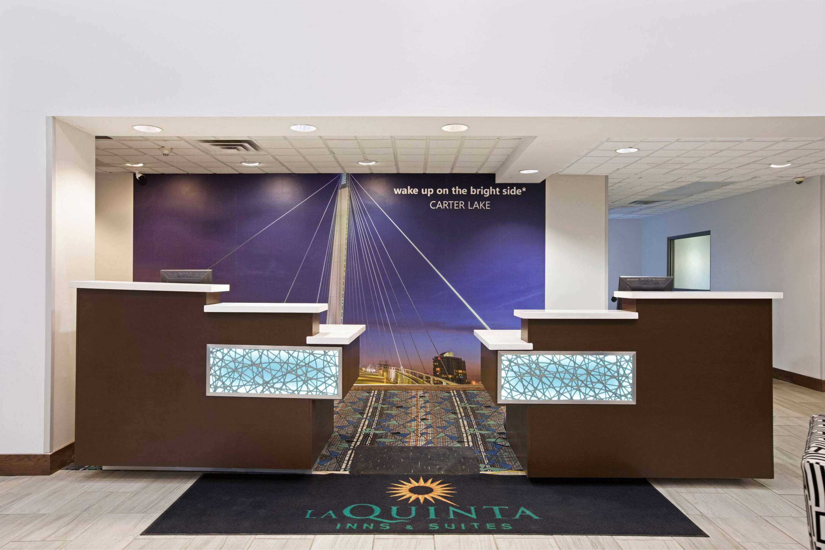 Reception | La Quinta Inn & Suites by Wyndham Omaha Airport Downtown
