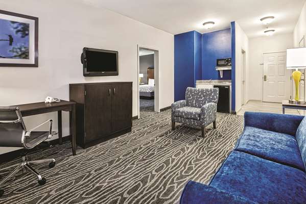 Suite - La Quinta Inn & Suites Mercedes