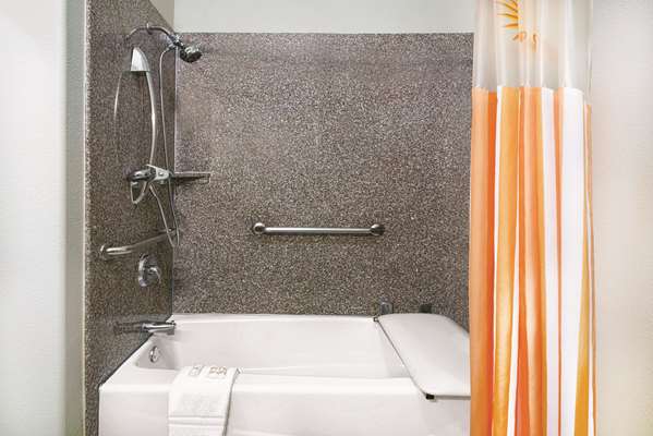  - La Quinta Inn & Suites Mercedes