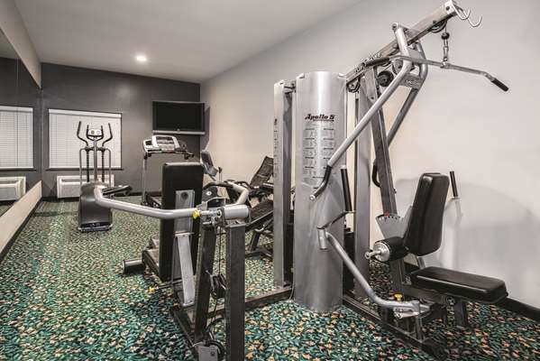 Fitness/ Exercise Room - La Quinta Inn & Suites Mercedes